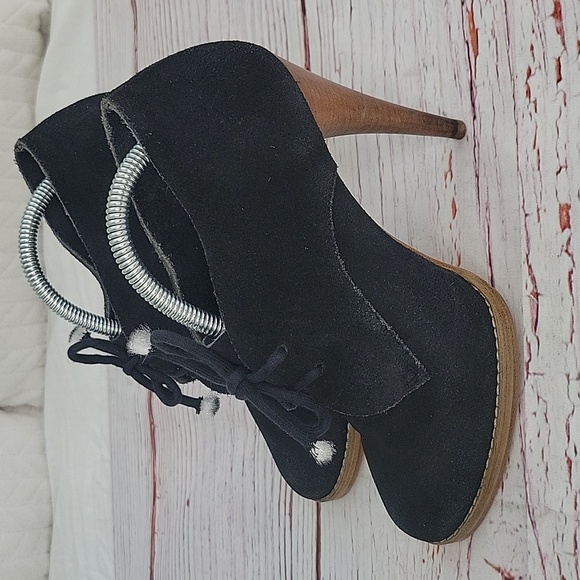 Balenciaga Black Suede Lace Up Shootie SIZE 40 or 9 - Picture 9 of 9